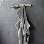 Meraki mini poncho håndklæde grå på væg - Tinashjem